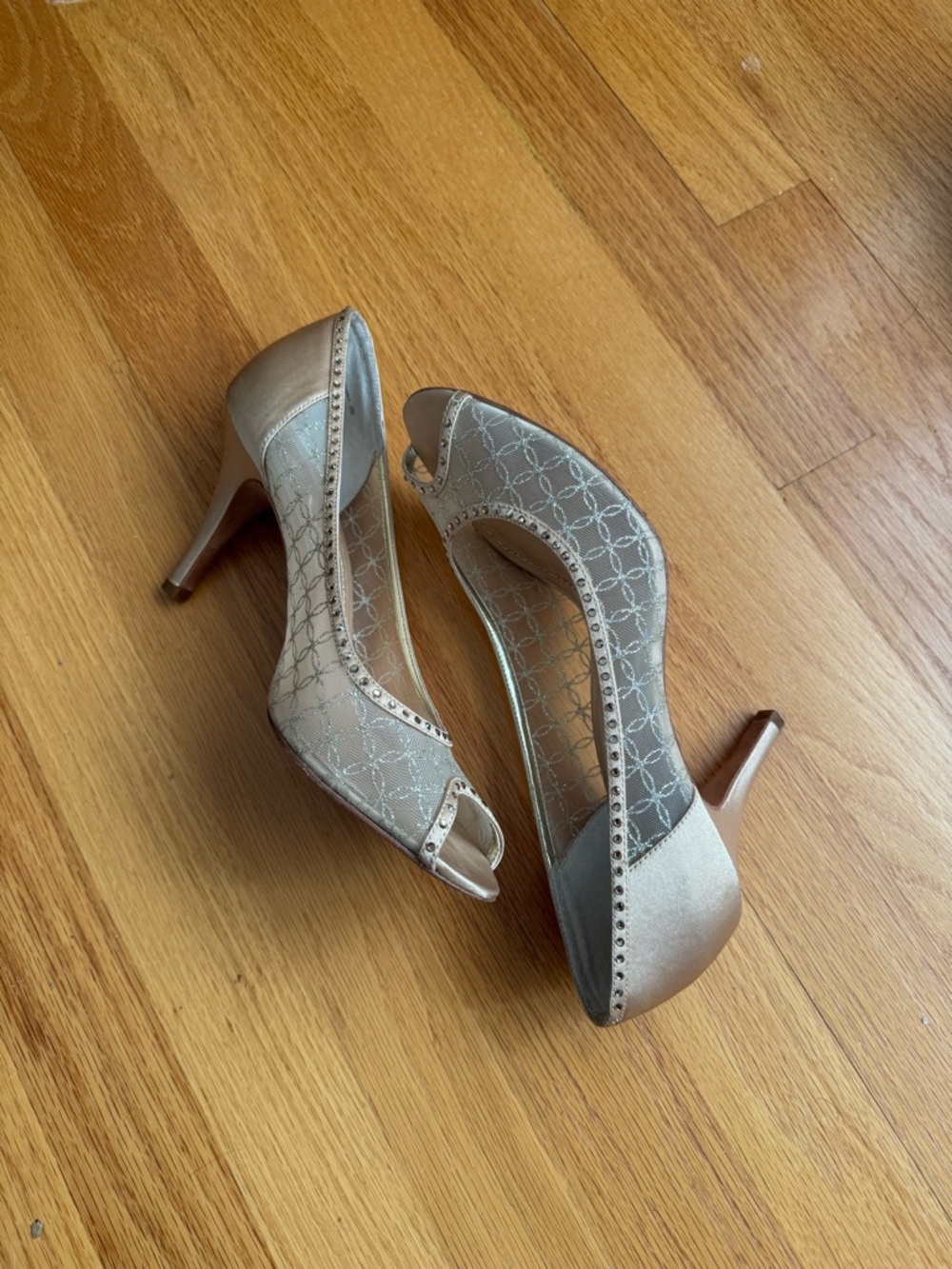 Women's Peep-Toe Satin Evening Pumps in Champagne